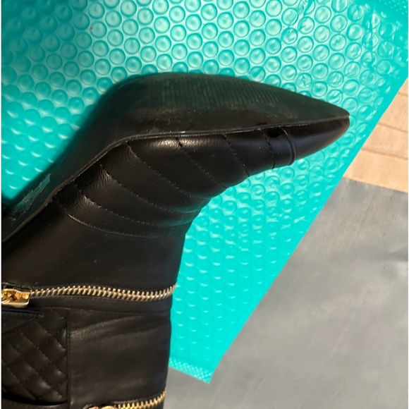 The boots are versatile. They can be dressed up or down. - Picture 2 of 7